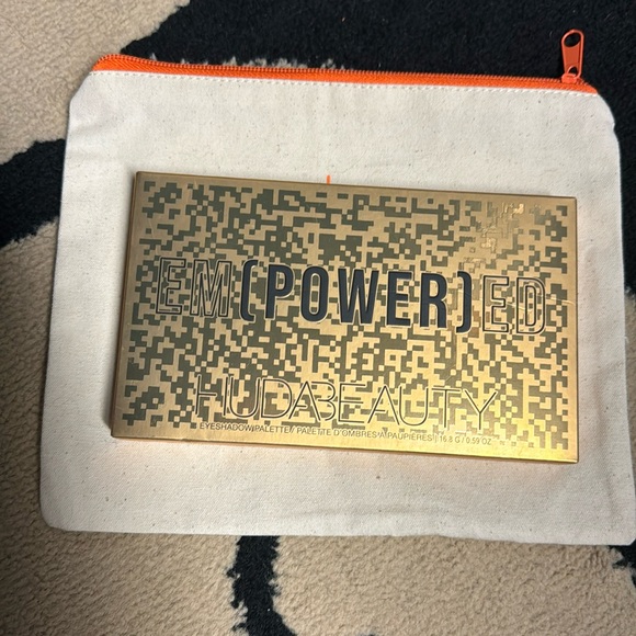 Huda Beauty’s EM(POWER)ED - Picture 2 of 3